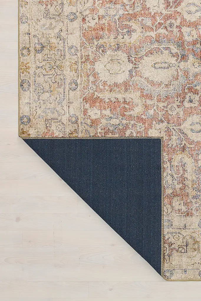 LAY_004 corner flip.webp