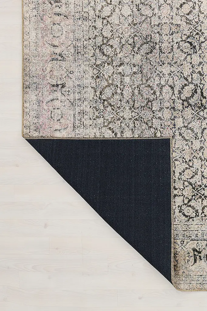 LAY_005 corner flip.webp