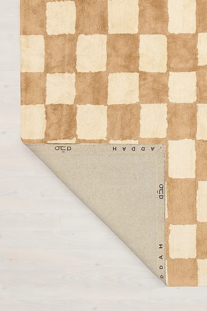 LNL_015 corner flip.webp