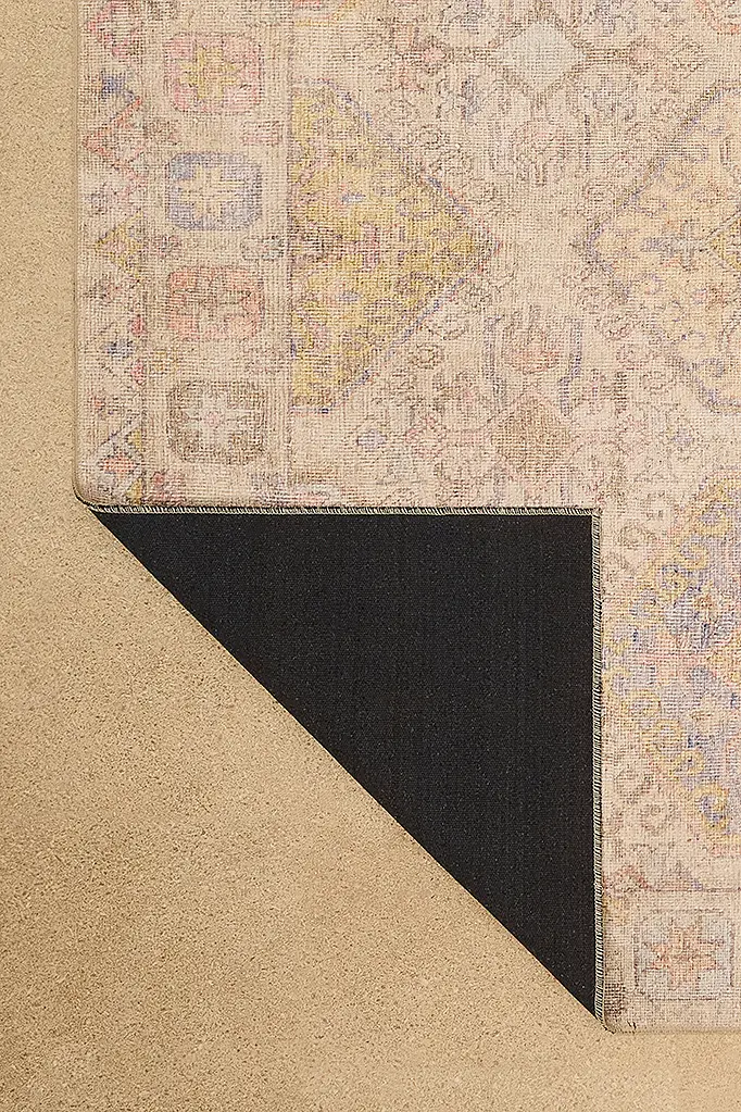 LAY_023_corner_flip.webp